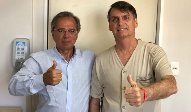 Bolsonaro volta a enquadrar Paulo Guedes: acima de ministro, tem comandante