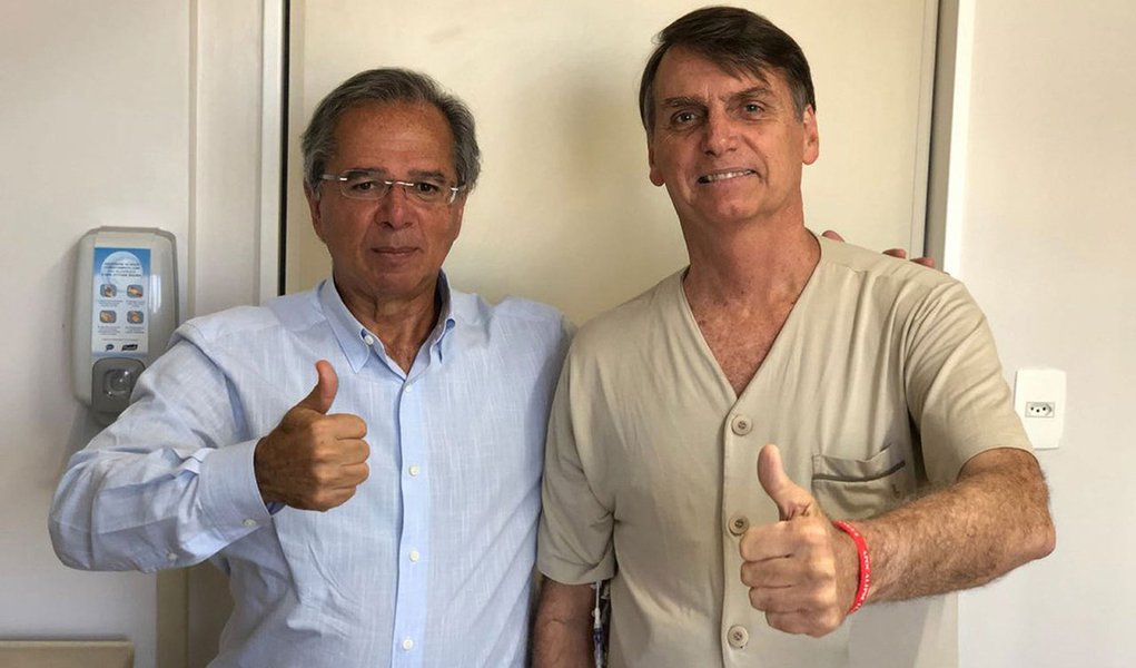 Bolsonaro volta a enquadrar Paulo Guedes: acima de ministro, tem comandante