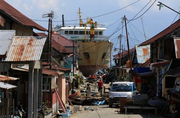 ONU alerta sobre risco de epidemias e de abuso de crianças na ilha de Celebes