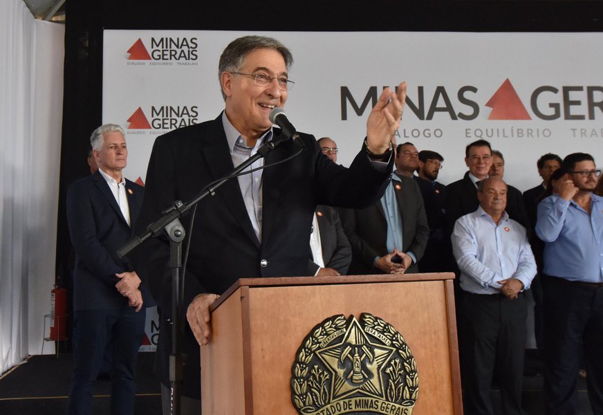 Pimentel: Anastasia está do lado do 'coiso'