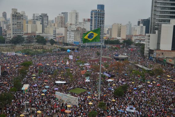 O dia em que o País se levantou contra o fascismo