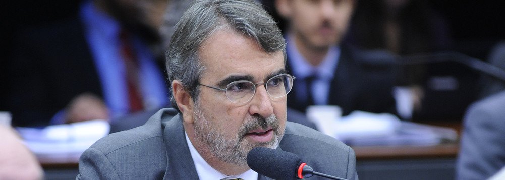 Fontana: Bolsonaro quer vencer a eleição com o Brasil do medo