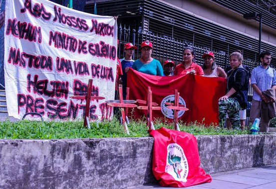 MST faz vigília para acompanhar novo julgamento do caso Elton Brum da Silva