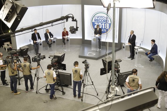 Zé Eliton confronta Caiado e vira assunto mais comentado nas redes