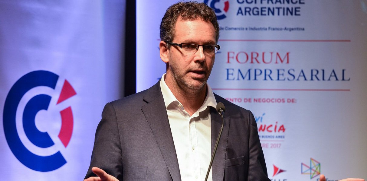 Economista Guido Sandleris é o novo presidente do Banco Central da Argentina