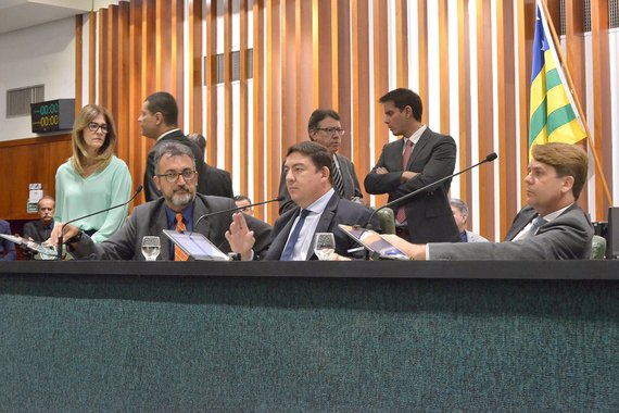 Vitti comanda votação que aprovou Orçamento Impositivo