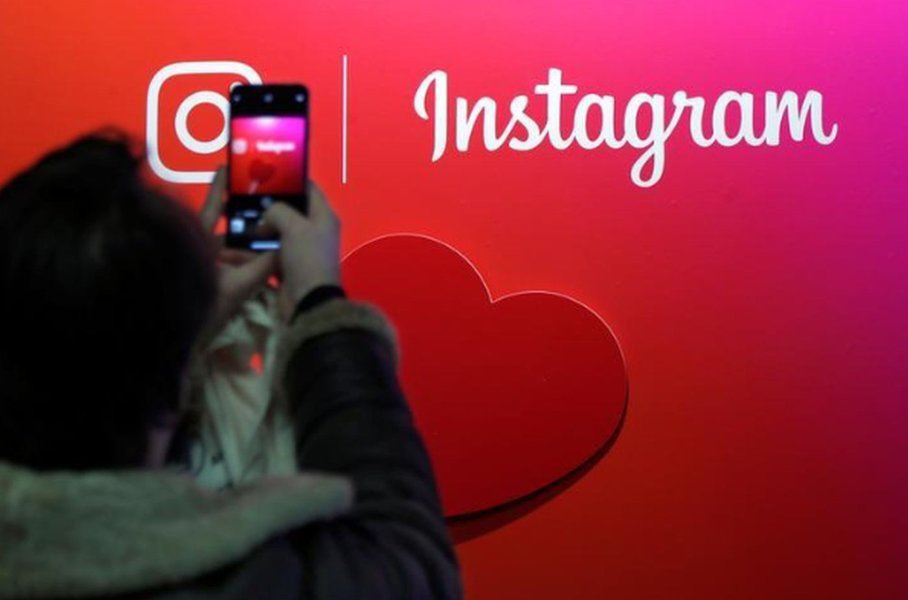 Saída de cofundadores do Instagram afetam ações do Facebook