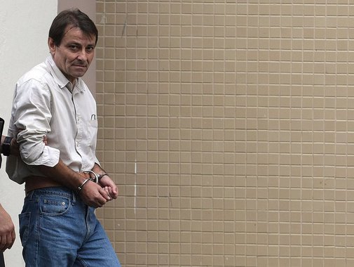 Embaixador italiano comemora prisão de Battisti