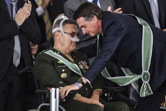 Bolsonaro e generala Villas Bôas