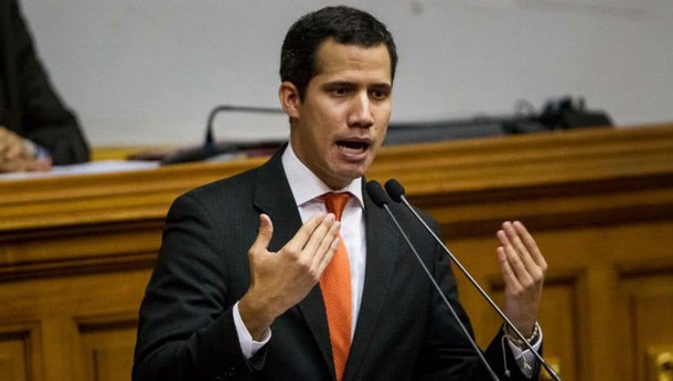 Líder opositor tenta golpe e se declara presidente interino da Venezuela