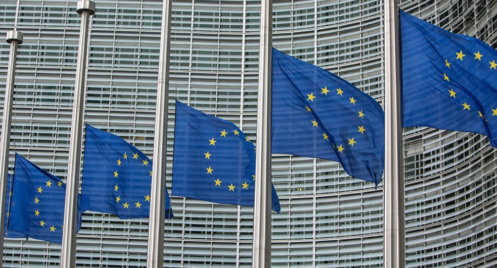 União Europeia 'lamenta' novo mandato de Maduro e pede novas eleições