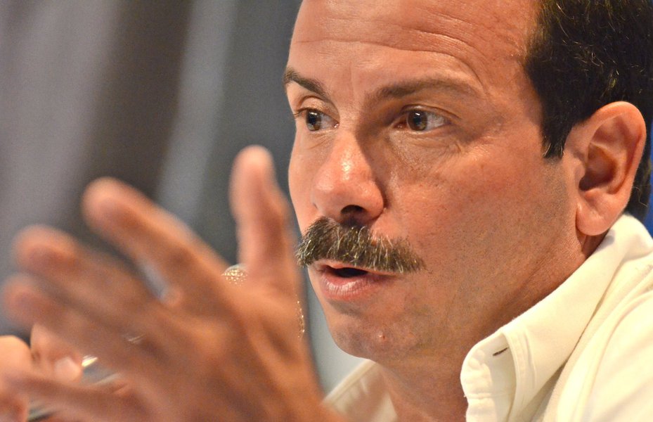 Deputado cubano denuncia ofensiva contra esquerda na América Latina