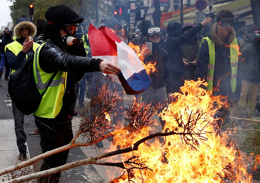 Governo francês vai impor restrições a manifestações