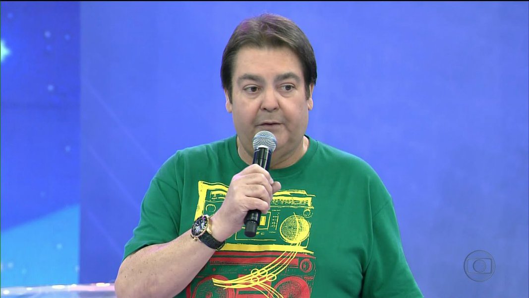 Faustão diz que não se referiu a ninguém quando falou em imbecil no poder