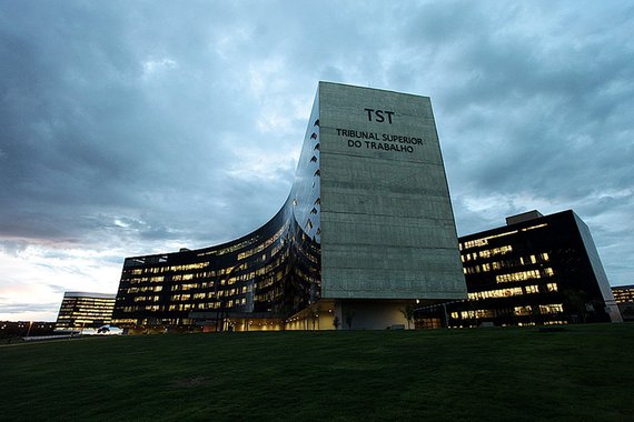 TST diz que greve contra privatização de estatal é 'ato abusivo'