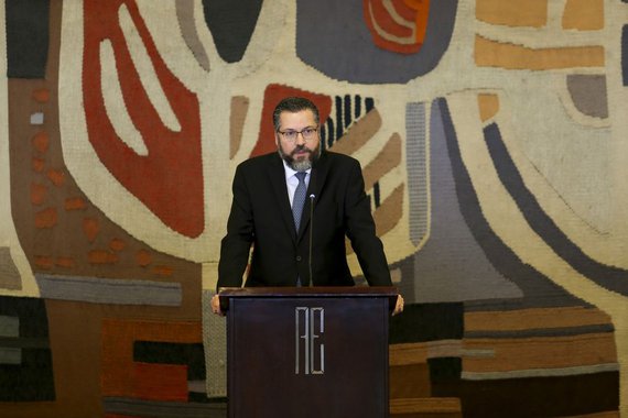 Reuters: diplomatas estão constrangidos e envergonhados com chanceler