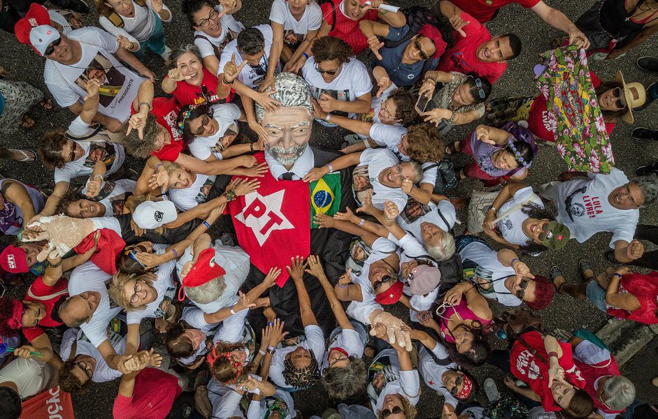 O Ano Novo pede Resistência e Luta