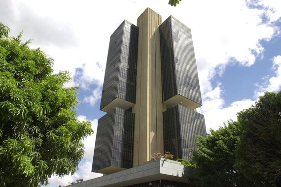 BC queimou reservas para segurar o dólar