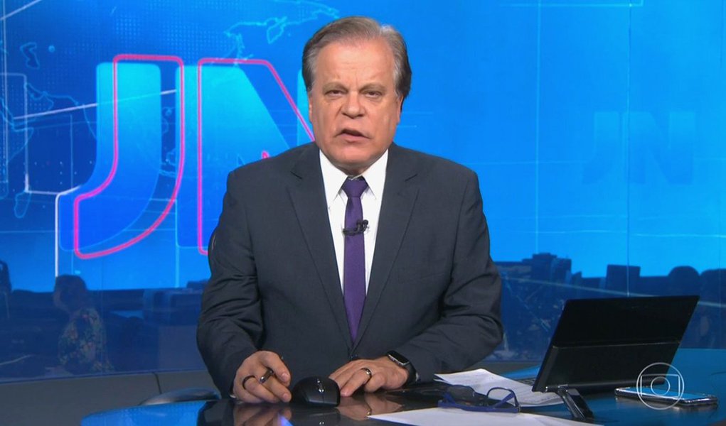 Globo exclui Chico Pinheiro da bancada do Jornal Nacional