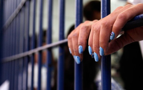 Reforma da Justiça criminal dos EUA negligencia situação das mulheres