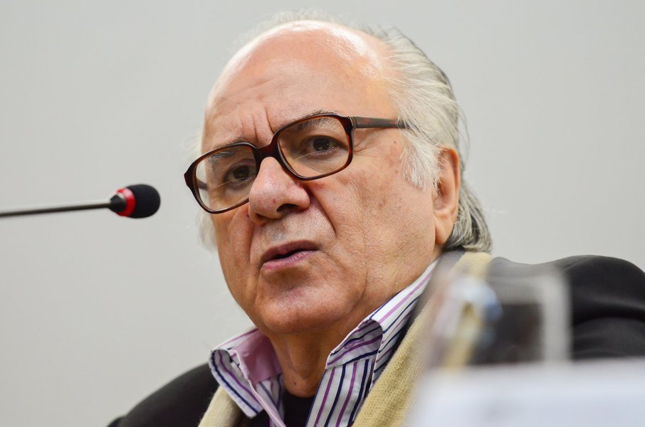 Desordem jurídica do Brasil é perversão perigosa, diz Boaventura