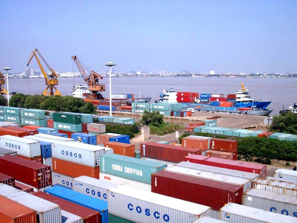 Comércio exterior chinês cresce, apesar das restrições dos EUA
