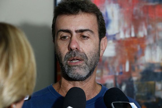 Freixo cobra Bolsonaro pai e filho por ligação com o Escritório do Crime