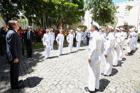 Bolsonaro era remédio errado. Não leram a bula