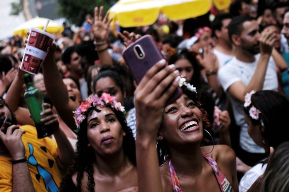Setenta blocos saem pelas ruas de São Paulo no sábado pós-carnaval