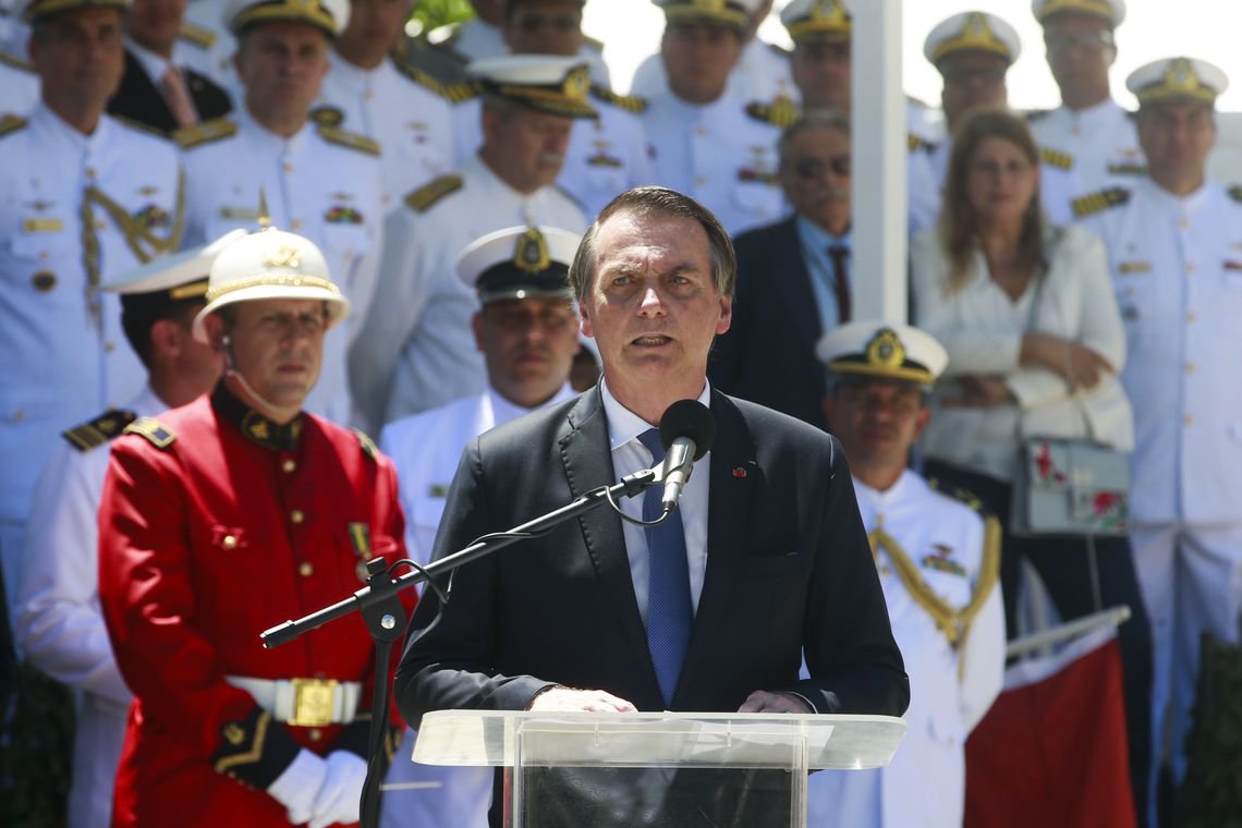 Estadão: Bolsonaro é indecoroso, grosseiro, incompetente, autoritário e ignorante