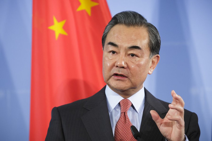 China alerta que intervenção estrangeira pode levar 'lei da selva' a Caracas