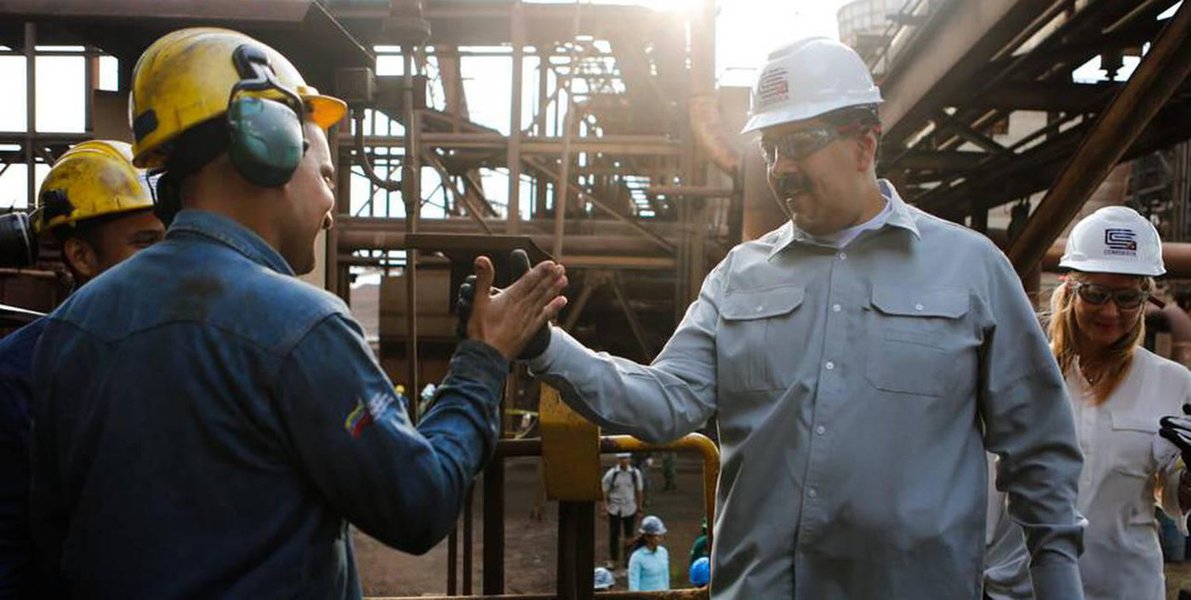 Venezuela aposta no relançamento da indústria