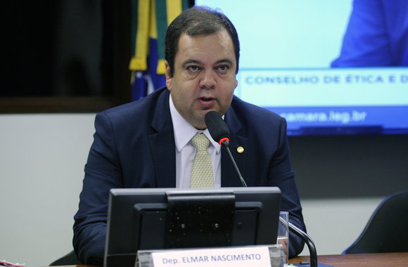 O próprio líder assume que governo Bolsonaro caminha para 'República da Caserna'