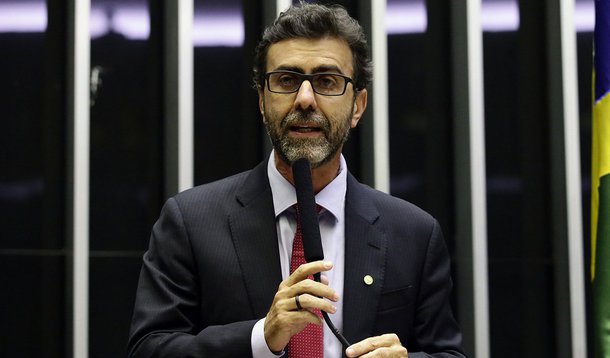 Freixo: Moro quer capa de super-herói, mas esporas dos coronéis lhe caem bem