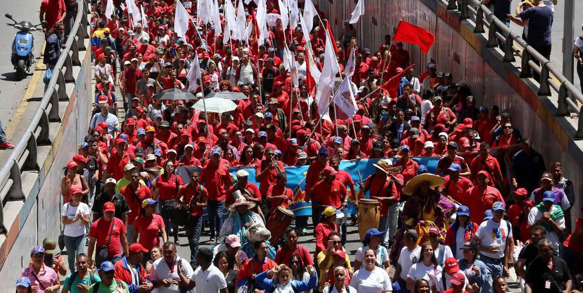 Maduro convoca manifestações para o próximo fim de semana