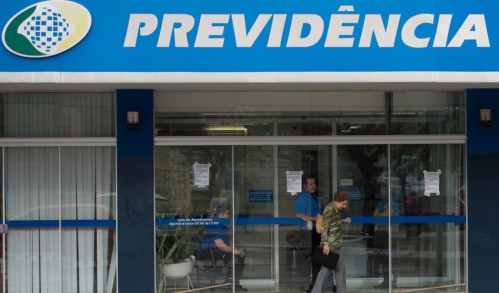 Reforma da Previdência prevê aumento automático da idade mínima