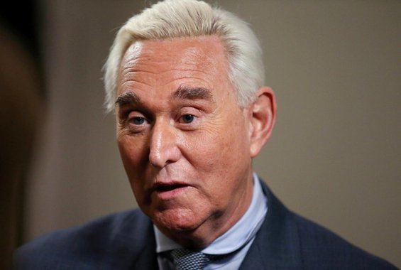 Roger Stone, ex-conselheiro de Trump, é convocado a tribunal por publicação no Instagram