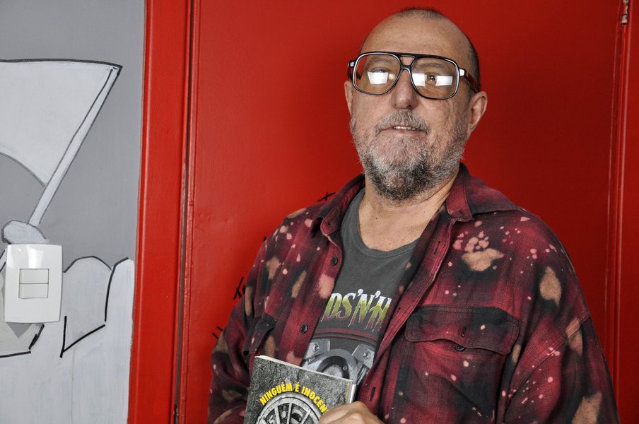 Xico Sá: projeto bolsonarista para educação é que ninguém passe do Mobral