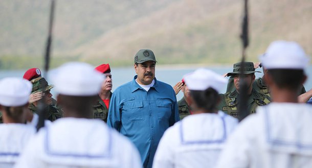 Poder popular e militar de Maduro impede ações de Brasil e Colômbia, diz analista