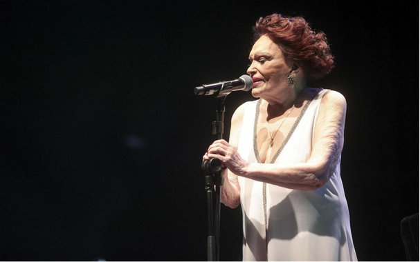 Bibi Ferreira morre aos 96 anos