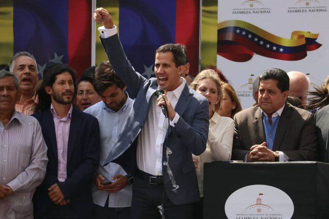 Guaidó monta cenário de conflito para receber 'ajuda humanitária' com participação do Brasil