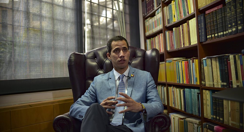 Guaidó cogita autorizar ataque militar dos EUA à Venezuela