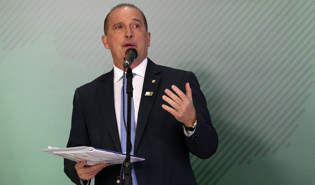 Parlamentares chilenos afirmam que Onyx ofendeu as vítimas de Pinochet
