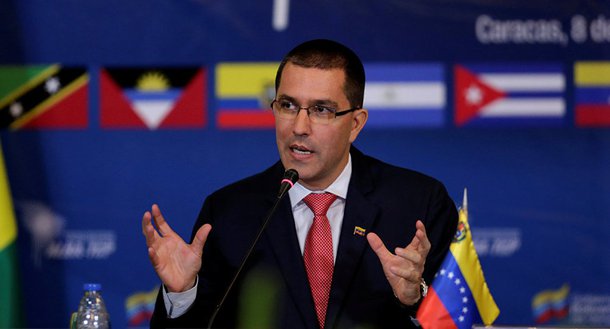 Arreaza diz que ameaças confirmam participação dos EUA no golpe