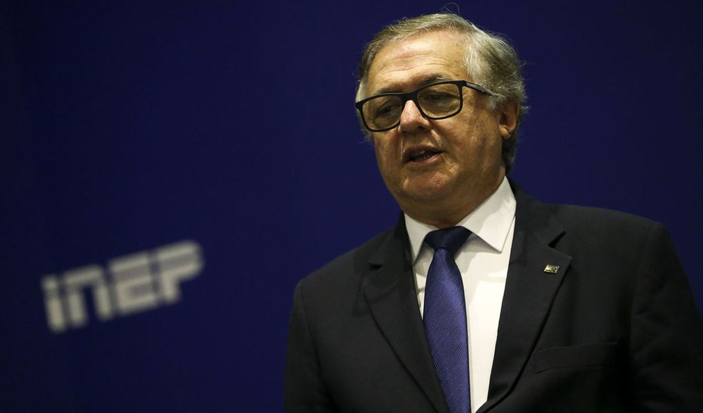 Para o ministro da Educação, o povo brasileiro é ladrão