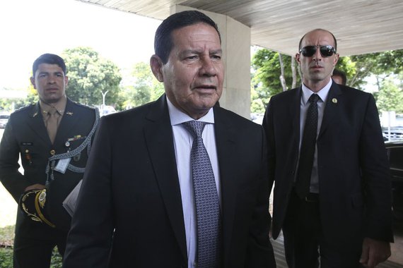 Bolsonaro no inferno e Mourão em pele de cordeiro