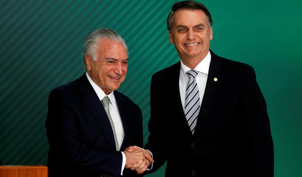 A exemplo de Temer, Bolsonaro propõe ajuste aos trabalhadores e perdão a empresários