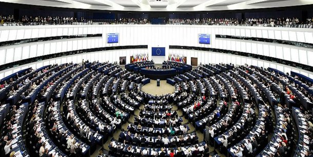 Parlamento Europeu fica a reboque dos EUA no apoio a golpe contra Venezuela