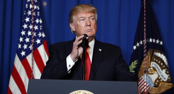 Trump diz que chefes de inteligência dos EUA são passivos e ingênuos