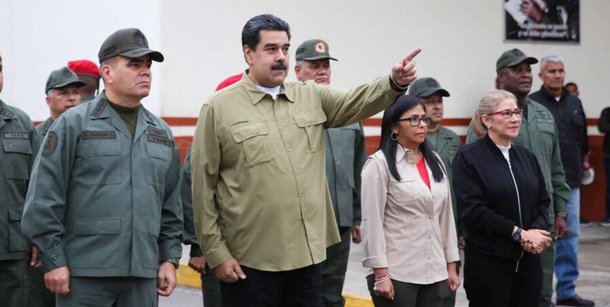 Maduro faz novo apelo às forças armadas para garantir a paz